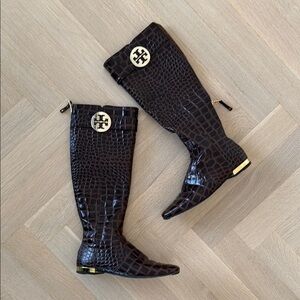 Tory Burch Brown Knee High Boots with Croc effect and gold details size 7.5